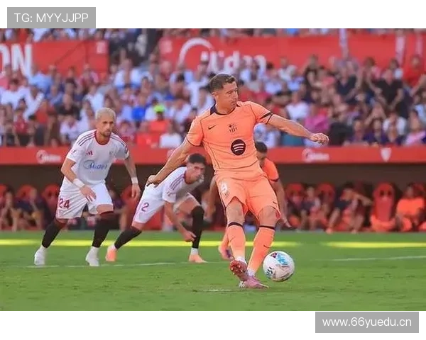 莱万与C罗终结能力对比：效率差异及角色互补分析