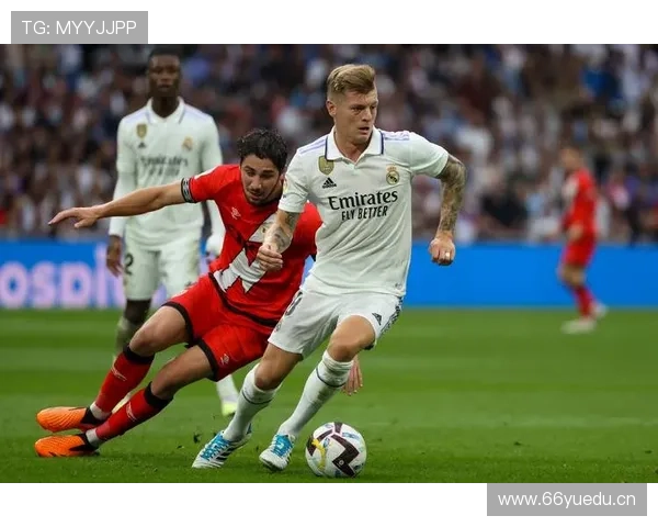 皇马中锋短缺问题持续,对球队进攻端效率产生阶段性制约 皇马中锋短缺问题持续,对球队进攻端效率产生阶段性制约