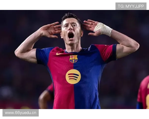 莱万训练完回家还要自己熨球衣？