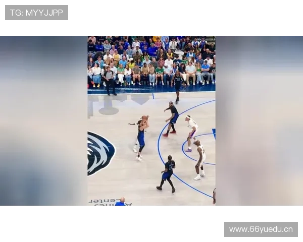 迈克尔·里德无球跑位创造空间提升得分效率